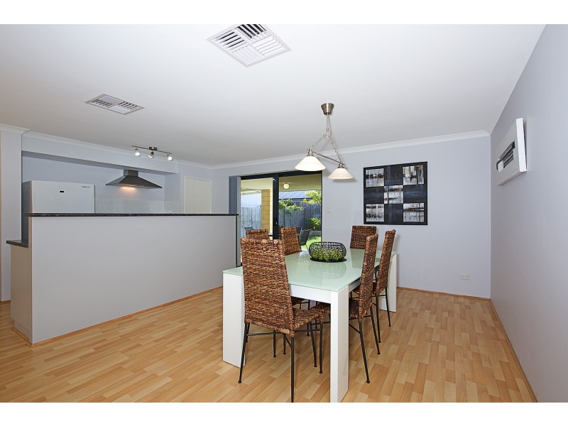 105 Hudson Drive, Dudley Park WA 6210