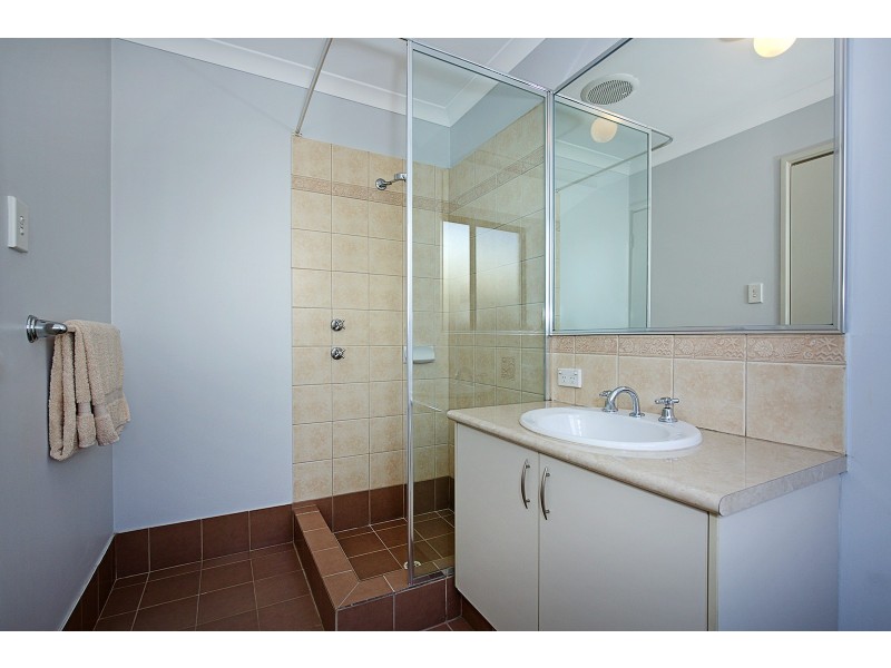 105 Hudson Drive, Dudley Park WA 6210