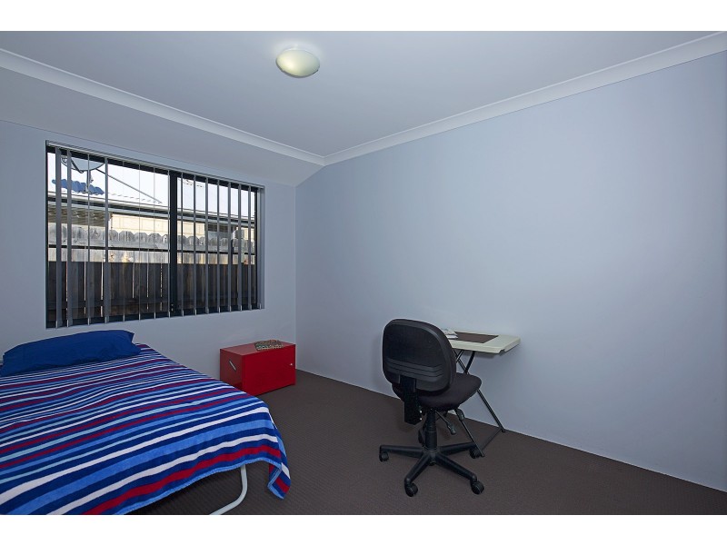 105 Hudson Drive, Dudley Park WA 6210