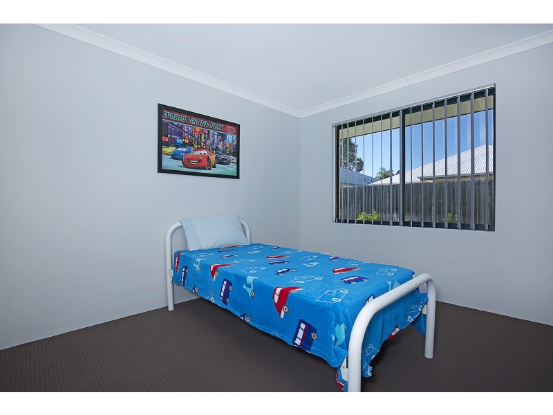 105 Hudson Drive, Dudley Park WA 6210