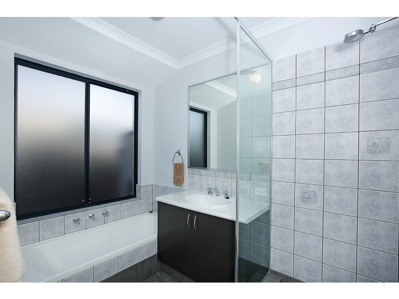 105 Hudson Drive, Dudley Park WA 6210