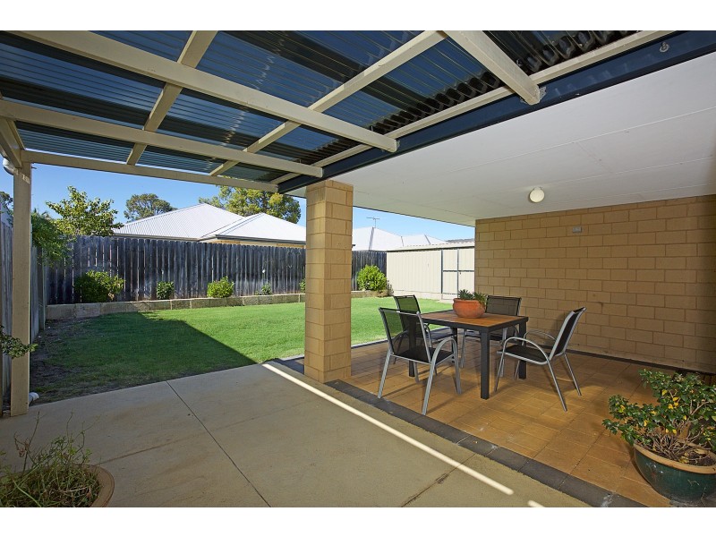 105 Hudson Drive, Dudley Park WA 6210