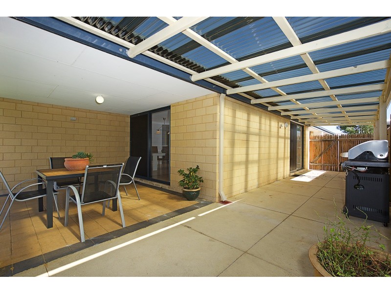 105 Hudson Drive, Dudley Park WA 6210