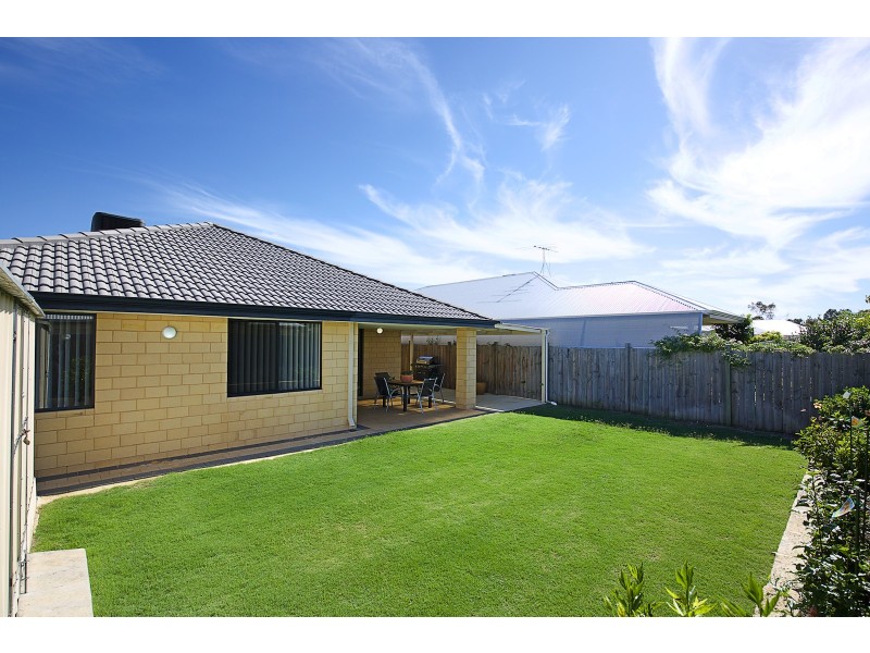 105 Hudson Drive, Dudley Park WA 6210