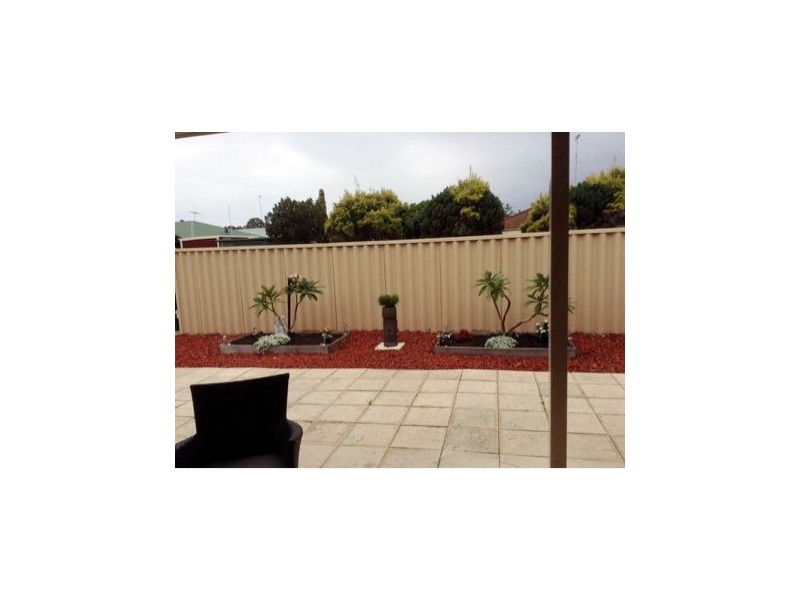 27 Templetonia Promenade, Halls Head WA 6210