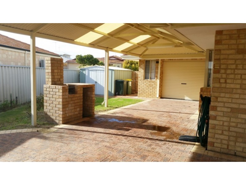 21 Cuvier Place, San Remo WA 6210