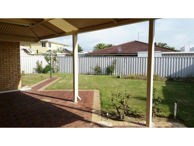 21 Cuvier Place, San Remo WA 6210