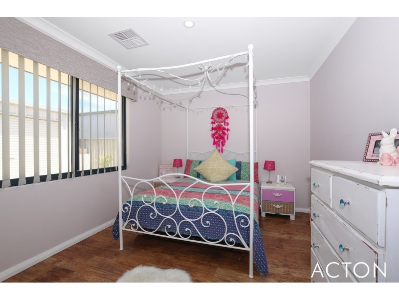 1 Linley Road, Wannanup WA 6210