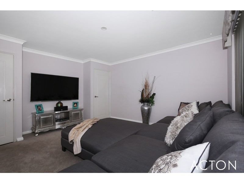 1 Linley Road, Wannanup WA 6210