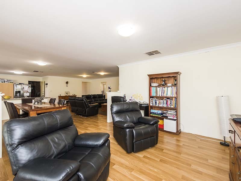 44 Goldseeker Loop, Ravenswood WA 6208