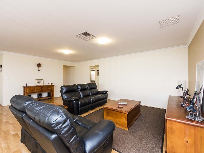 44 Goldseeker Loop, Ravenswood WA 6208