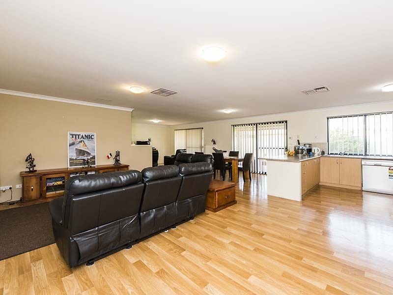 44 Goldseeker Loop, Ravenswood WA 6208