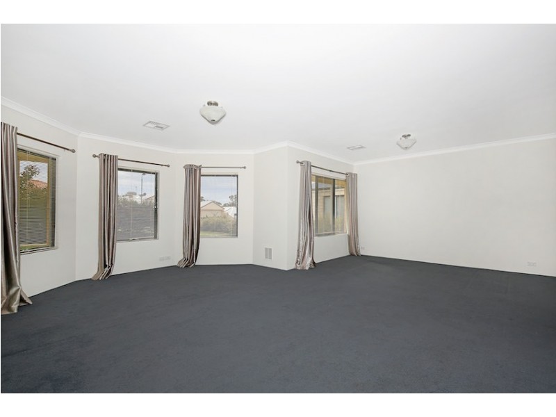 3 Wirra Lane, Lakelands WA 6180