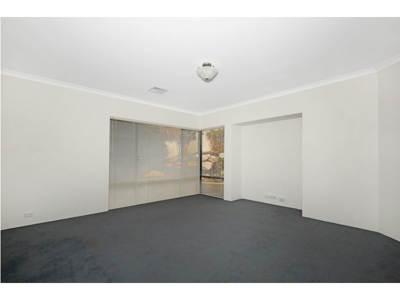 3 Wirra Lane, Lakelands WA 6180