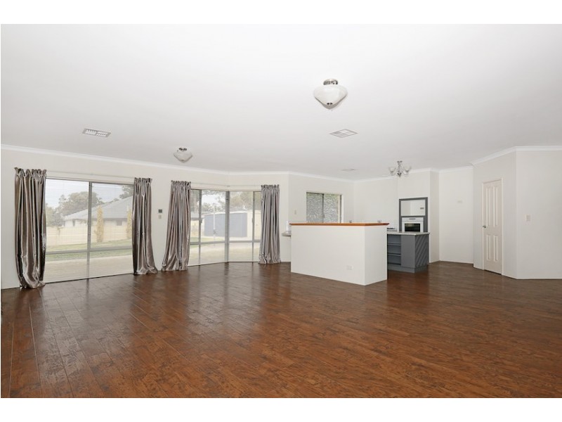 3 Wirra Lane, Lakelands WA 6180