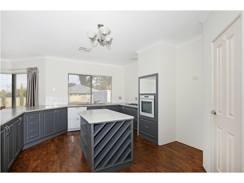 3 Wirra Lane, Lakelands WA 6180