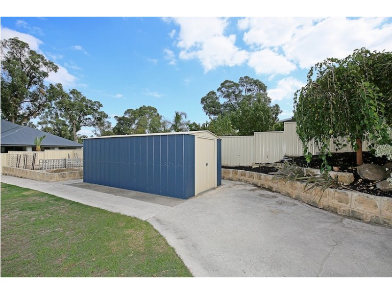 3 Wirra Lane, Lakelands WA 6180