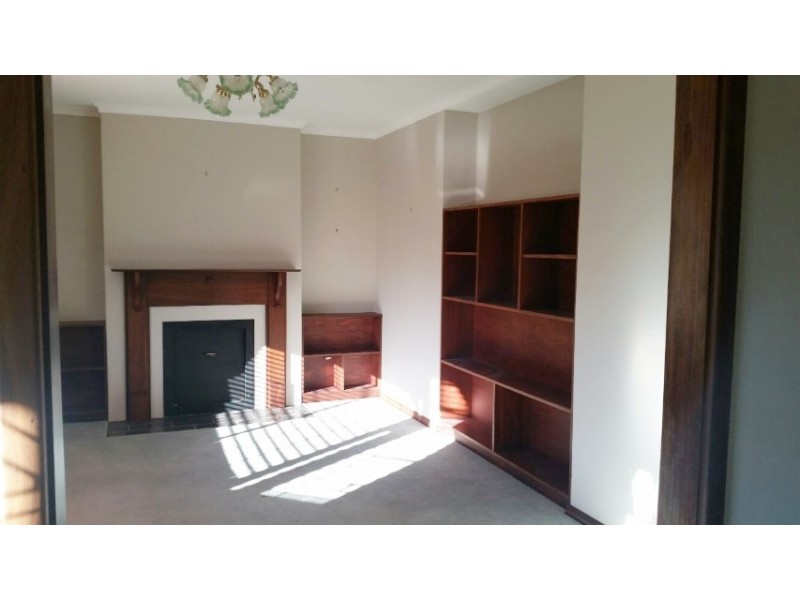 10 Allamanda Way, Halls Head WA 6210