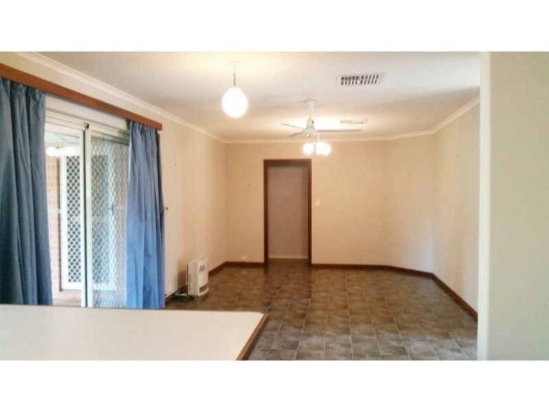 10 Allamanda Way, Halls Head WA 6210