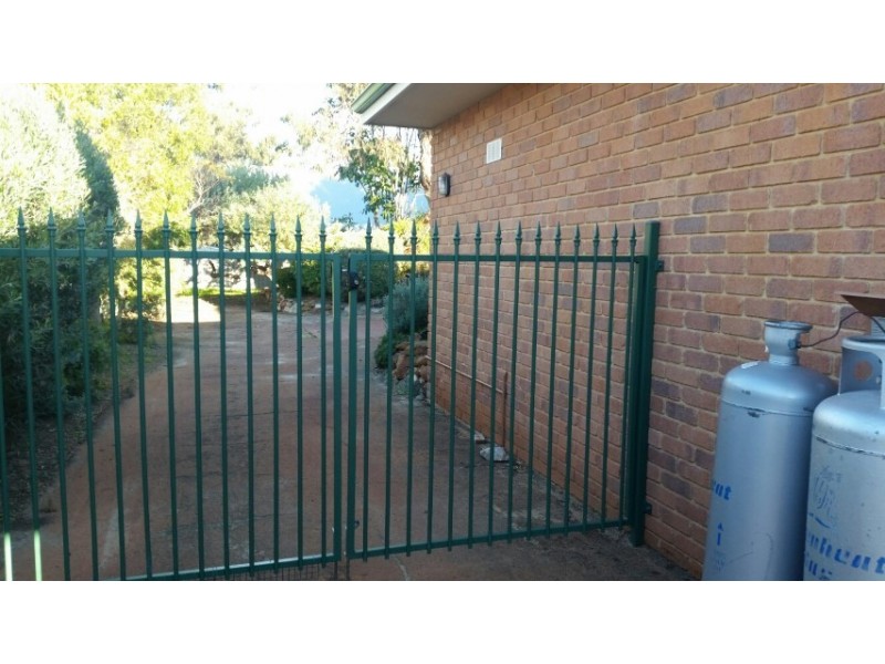 10 Allamanda Way, Halls Head WA 6210