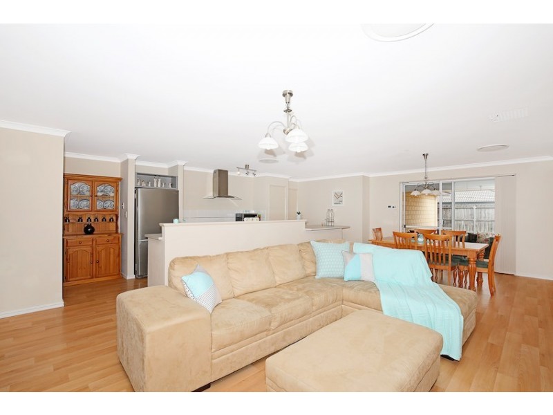 16 Wanjeep Street, Dudley Park WA 6210