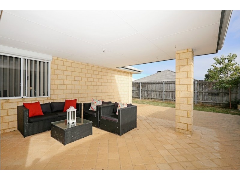 16 Wanjeep Street, Dudley Park WA 6210