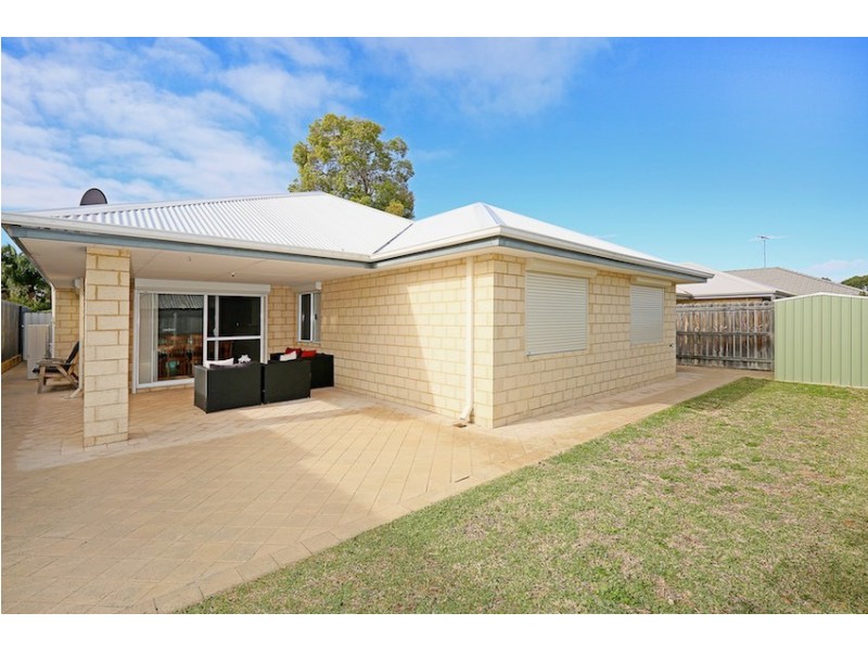 16 Wanjeep Street, Dudley Park WA 6210