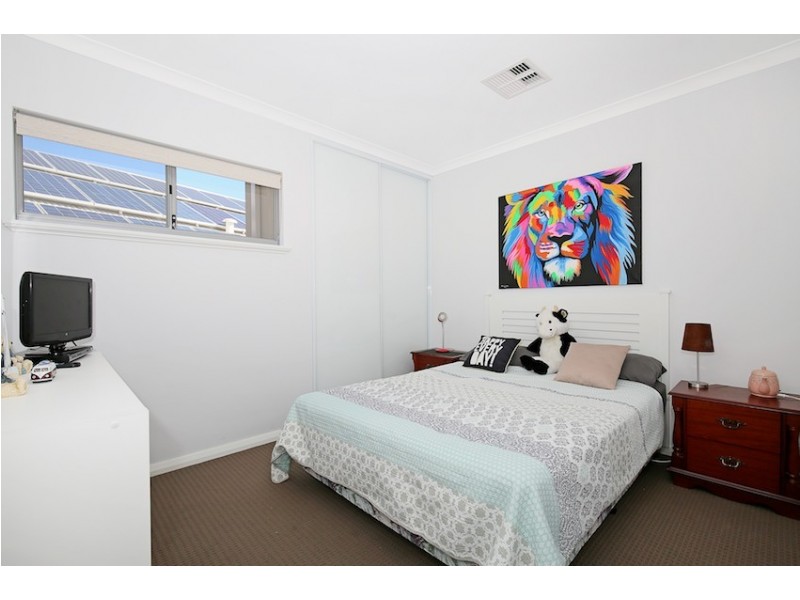 55 Ravendale Drive, Dudley Park WA 6210