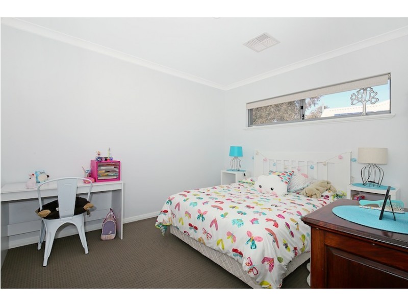 55 Ravendale Drive, Dudley Park WA 6210