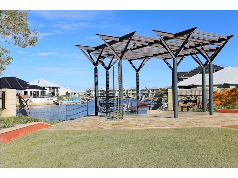 55 Ravendale Drive, Dudley Park WA 6210