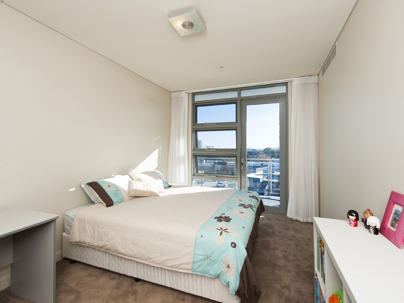 13/1 Barracks Lane, Mandurah WA 6210