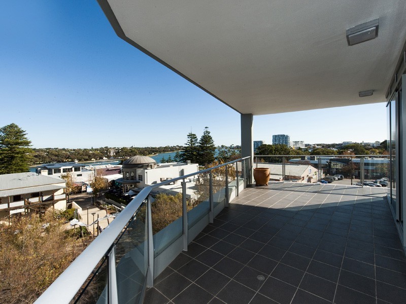 13/1 Barracks Lane, Mandurah WA 6210