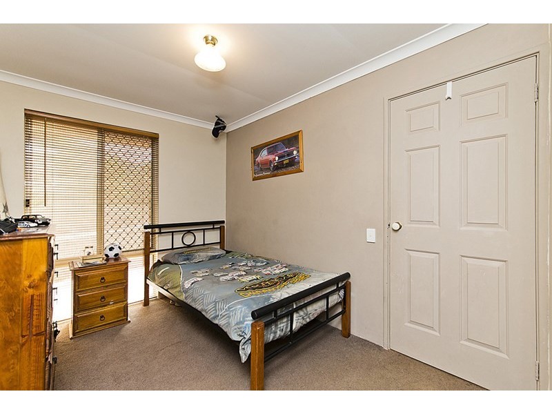 2 Hibiscus Rise, Halls Head WA 6210