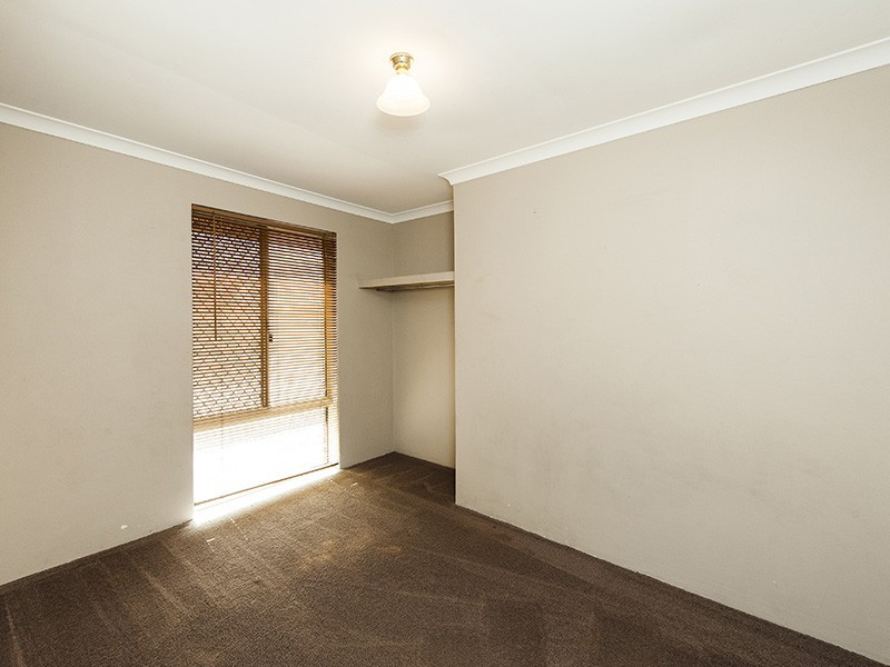 2 Hibiscus Rise, Halls Head WA 6210