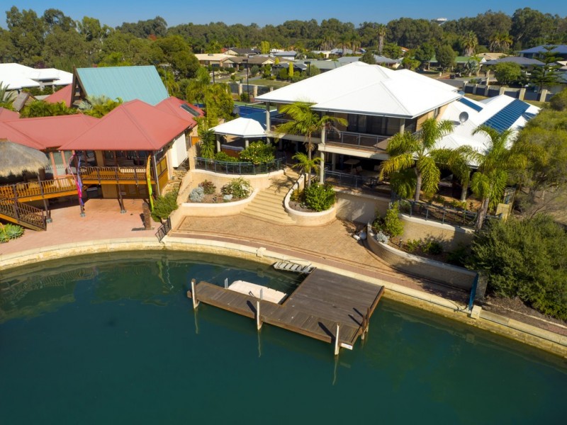 42 Santavea Mews, Halls Head WA 6210