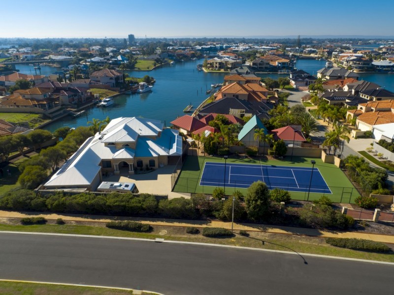 42 Santavea Mews, Halls Head WA 6210