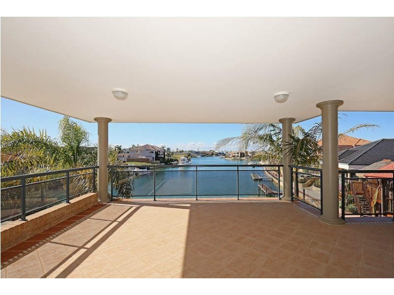 42 Santavea Mews, Halls Head WA 6210