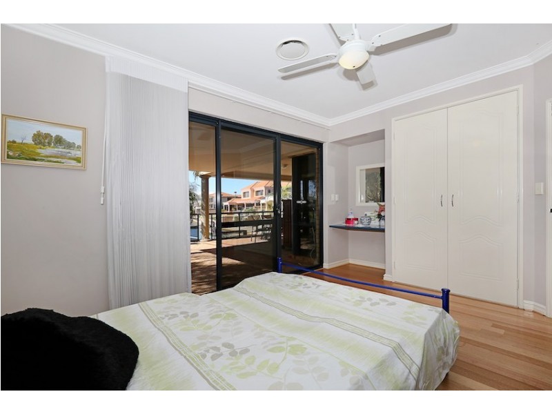 42 Santavea Mews, Halls Head WA 6210