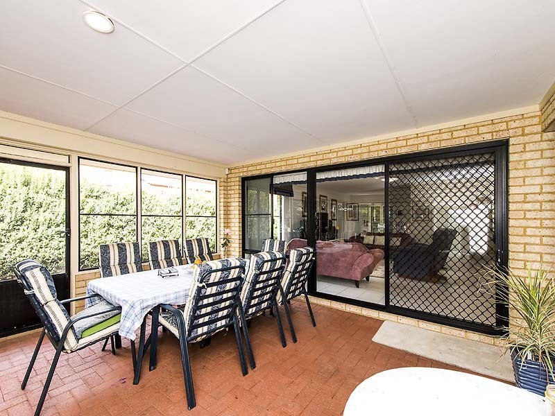 3 Heather Gardens, Halls Head WA 6210