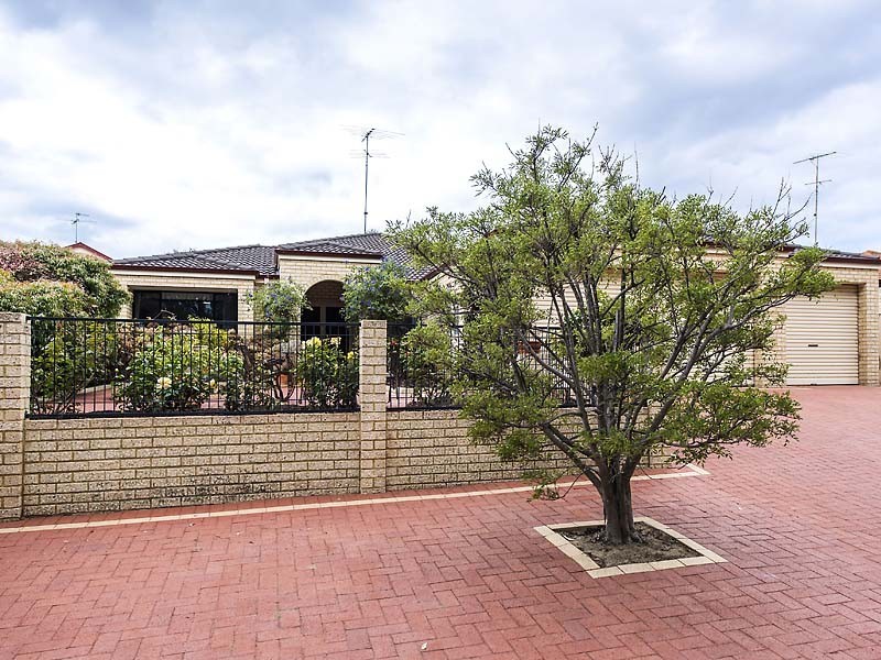 3 Heather Gardens, Halls Head WA 6210