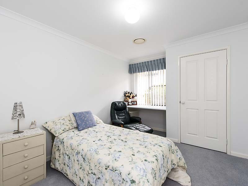 3 Heather Gardens, Halls Head WA 6210