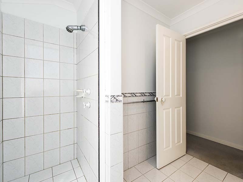 3 Heather Gardens, Halls Head WA 6210