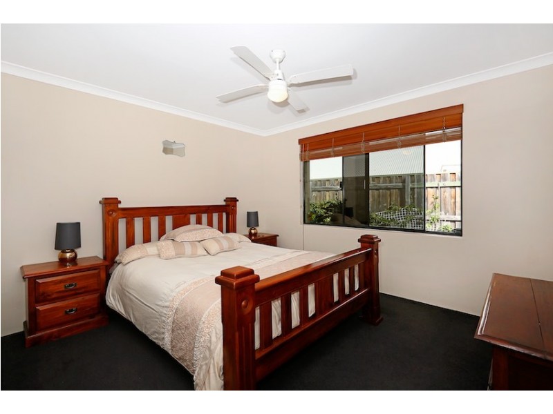 37 Bookleaf Loop, Halls Head WA 6210