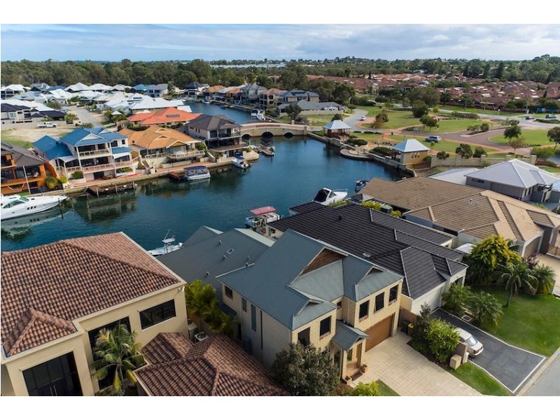 29 Brindabella Crescent, Halls Head WA 6210