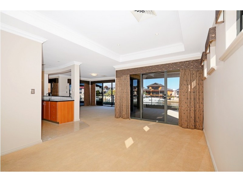 29 Brindabella Crescent, Halls Head WA 6210