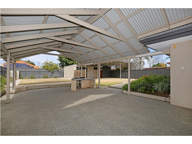 17 Vance Street, Dudley Park WA 6210