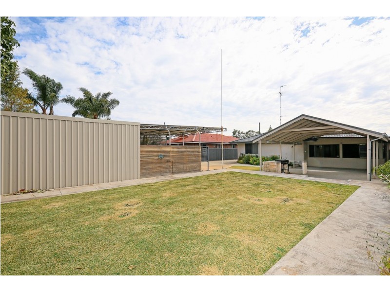 17 Vance Street, Dudley Park WA 6210