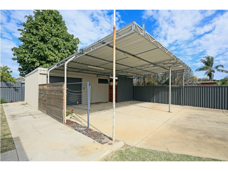 17 Vance Street, Dudley Park WA 6210