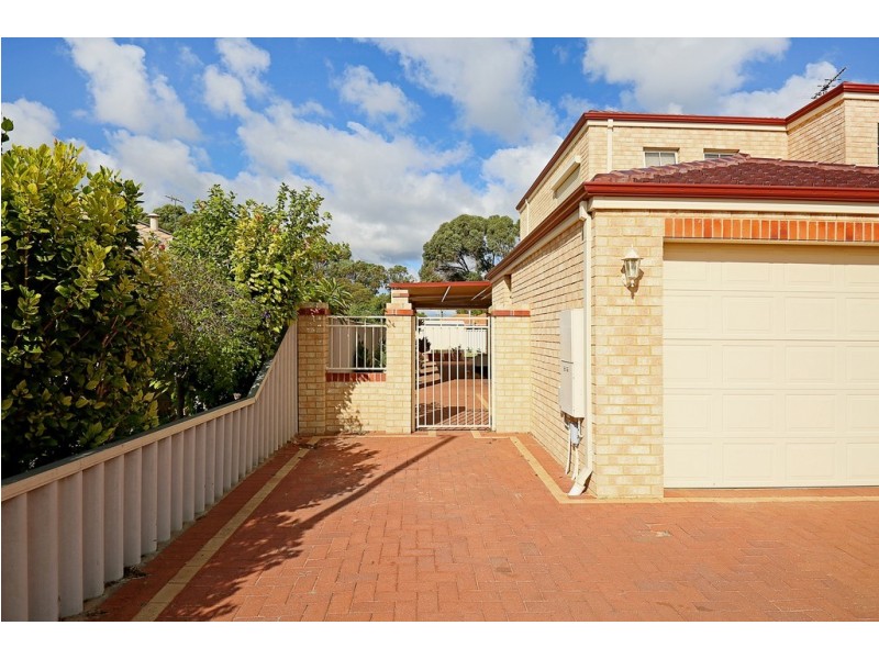 11 Assam Street, Madora Bay WA 6210