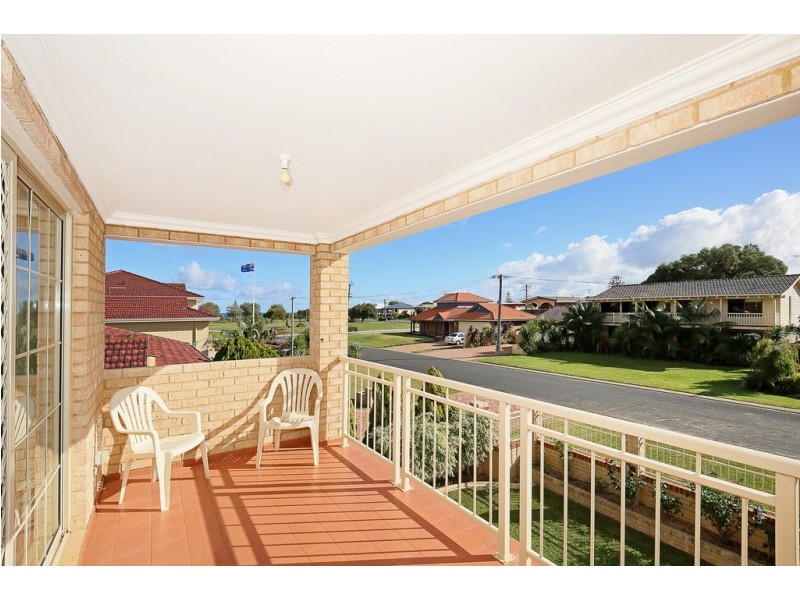 11 Assam Street, Madora Bay WA 6210